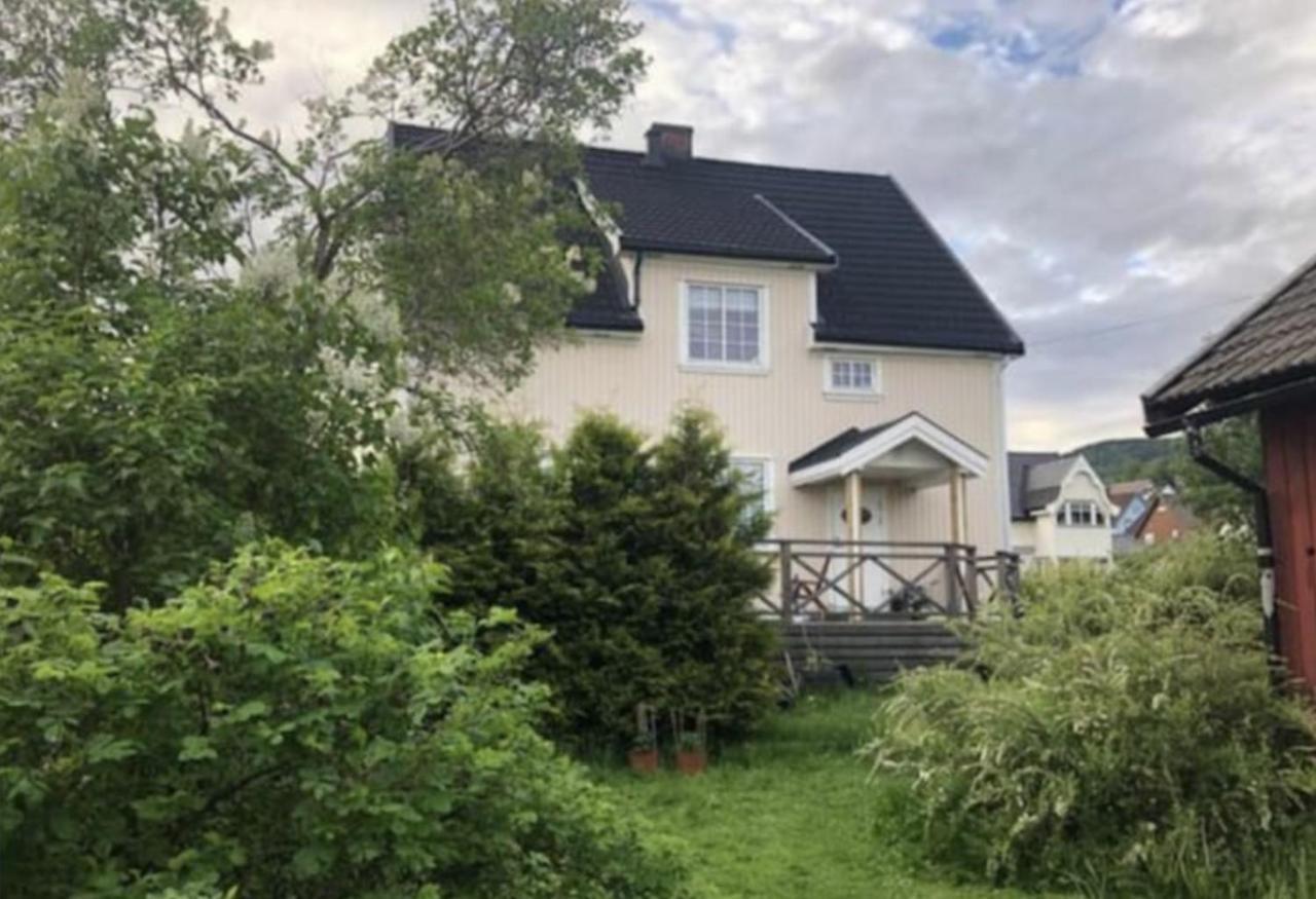 Ferienwohnung Lys Og Sentral Leilighet Med Terrasse Og Hage Lillehammer Exterior foto